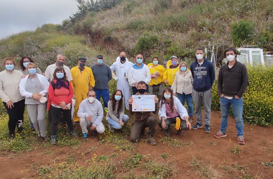 Formando a apicultores y apicultoras